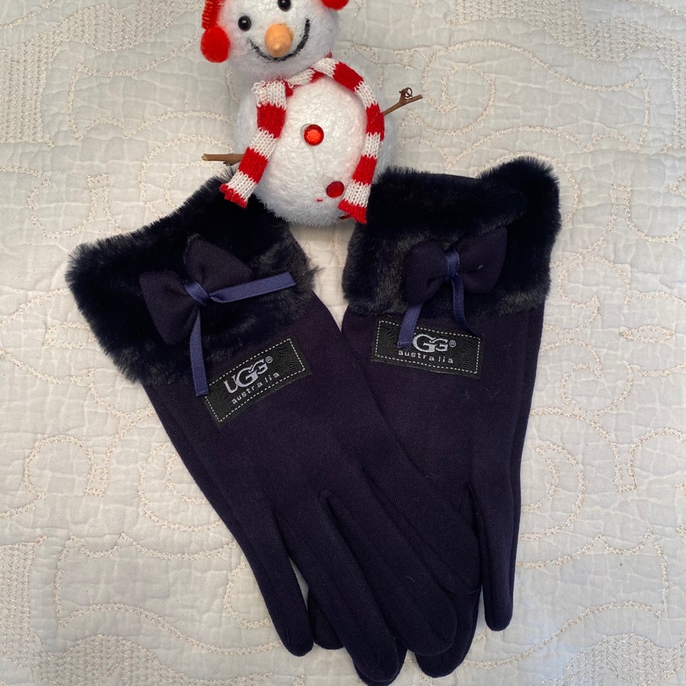 Ugg gloves